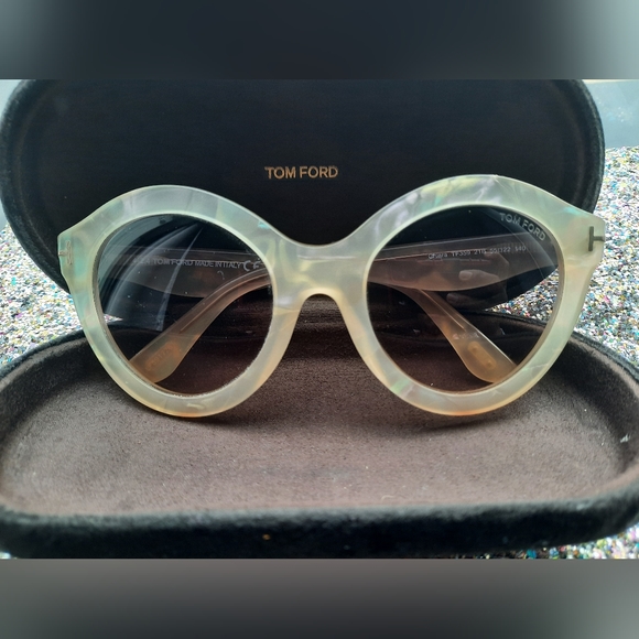 Tom Ford (Chiara) Authentic Sunglasses - Picture 2 of 7
